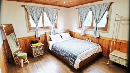 Seogwipo Lemon Balm Pension Отели рядом с достопримечательностью «The Venice Land»