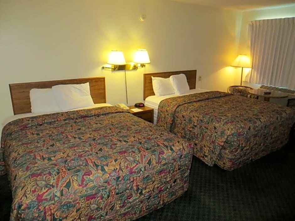 Waterfront Inn Mackinaw City