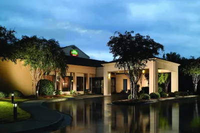 Courtyard Macon Hotels in Bibb County