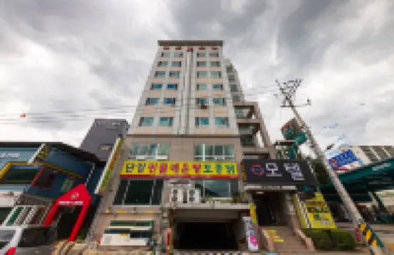 丹陽 天空酒店 鄰近島潭三峯的酒店