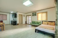 Taean (Anmyeondo) Gold House Pension