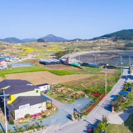 Wando Cheongsando Sun and Moon Pension