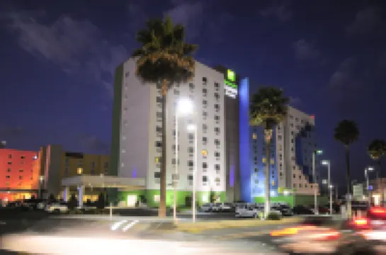 Holiday Inn Express & Suites TOLUCA ZONA AEROPUERTO by IHG Hotels in 