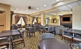 Holiday Inn Express & Suites Harrington