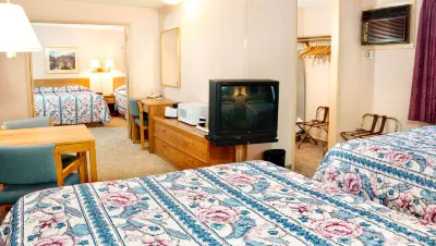 Ruby Inn Bridgeport Hotel dekat Gold Rush