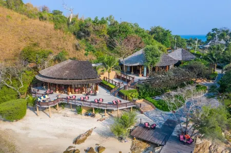 Paradee Отели рядом с достопримечательностью «Suan Son Beach»