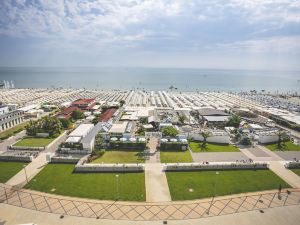 Hotel Baya - in centro, sul mare