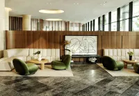 A โดย Adina Canberra