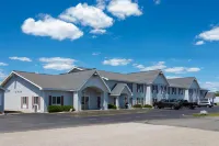 Baymont by Wyndham Marinette Hotels in Marinette