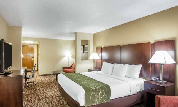 Comfort Suites