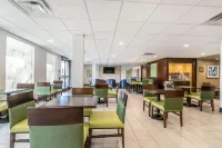Comfort Inn & Suites - breakfast