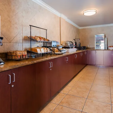 Lompoc Valley Inn and Suites