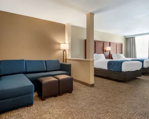 Comfort Suites Daytona Beach-Speedway Hotels near Daytona 500 Experience