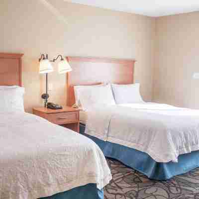 Hampton Inn & Suites Lathrop Rooms