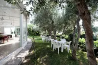 Villa Aurea Hotels near Spiaggia di Punta Cirica