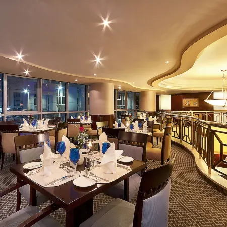Al Manzel Hotel Apartments Отели рядом с достопримечательностью «Торговый центр Abu Dhabi Mall»