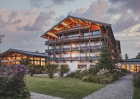 Das Achental Resort Отели рядом с достопримечательностью «Мерхен-Эрлебнишпарк Марквартштайн»