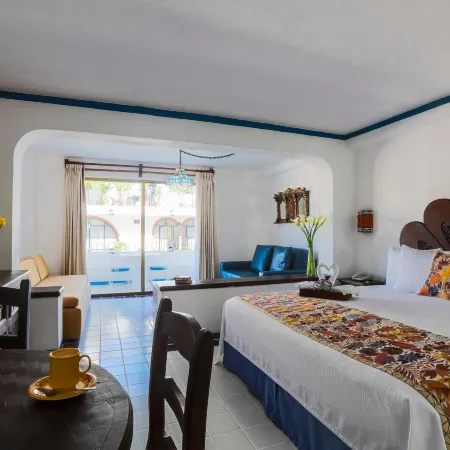 Los Arcos Suites