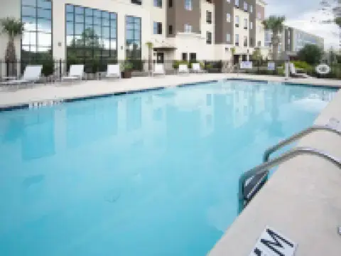 สเตย์บริดจ์ สวีทส์ ซัมเมอร์วิลล์ บาย IHG โรงแรมในซัมเมอร์วิลล์