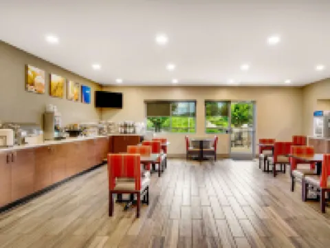 คอมฟอร์ตอินน์ สนามบิน โรงแรมในโรอาโนค