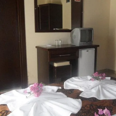 Green Palm Hotel