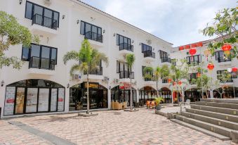 OYO 1352 Jember Town Square Residence