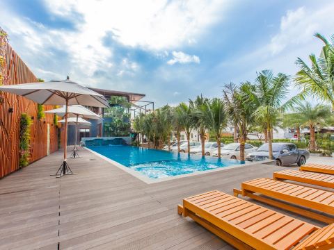 Loft Mania Boutique Hotel