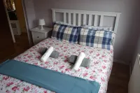 New Cosy 2 Bedroom Flat on Englefield Green