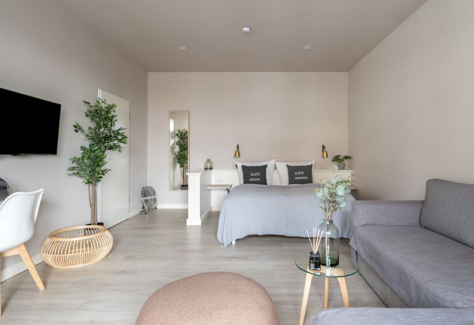 3. Limehome..