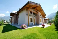 Au Petit Chevrot Hotels in Gressan