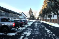 Motel 6 Burnsville, MN - Parking