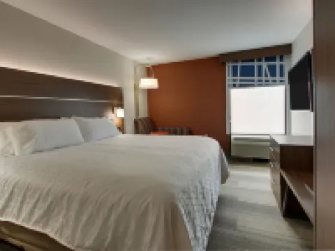 Holiday Inn Express VOORHEES - MT. LAUREL by IHG Hotels in Echelon