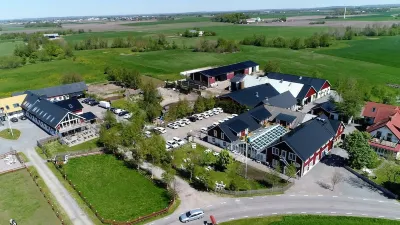 Lanthotell Lögnäs Gård Hotels in Laholm