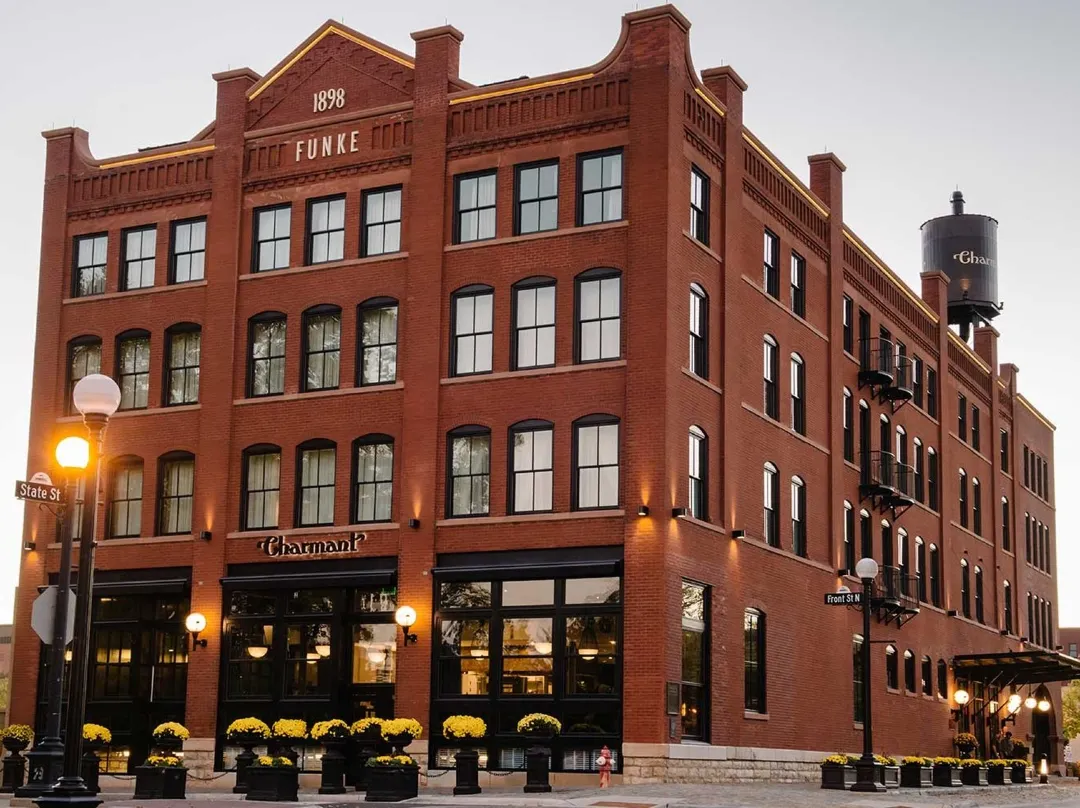 The Charmant Hotel - La Crosse, WI