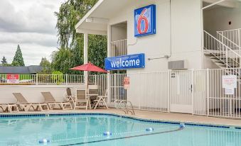 Motel 6 Portland, or - Central