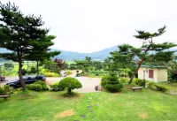 Gangwha Pine Tree House Pension Hotel in zona Ganghwa Eunam Natural & Science Museum