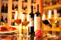 Hotel Maximilian - Quầy Bar