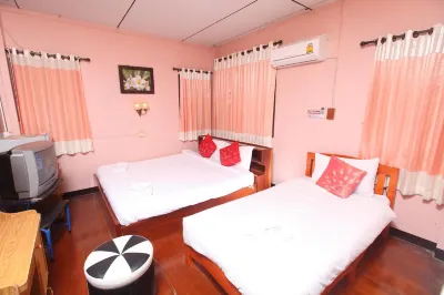 Huean Wadd Khian Resort Hotels near Si Nan National Park