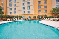 La Quinta Inn & Suites by Wyndham Winston-Salem - Pool