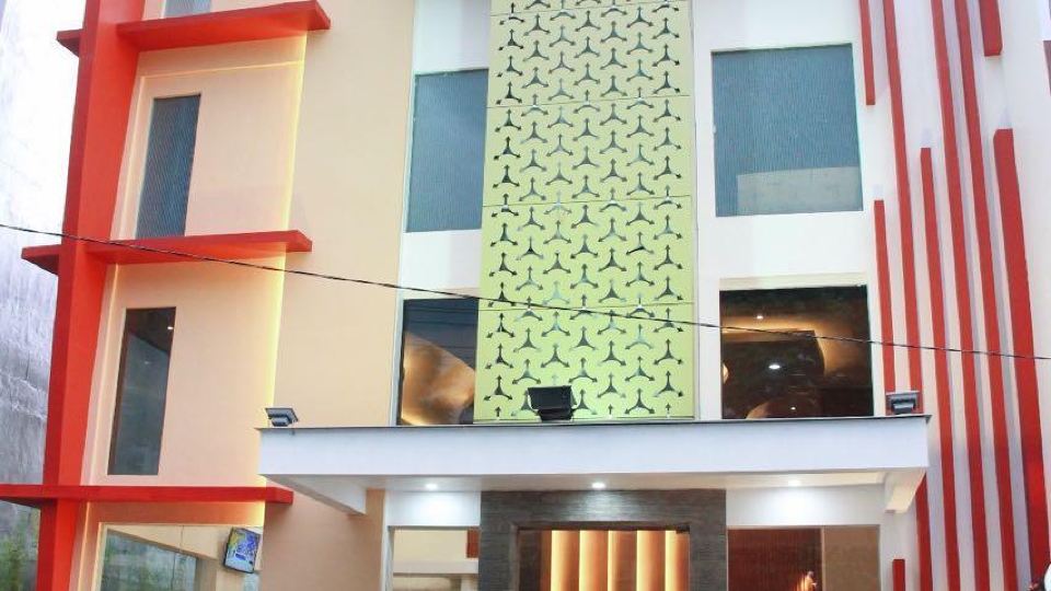 Sumi Hotel Surabaya