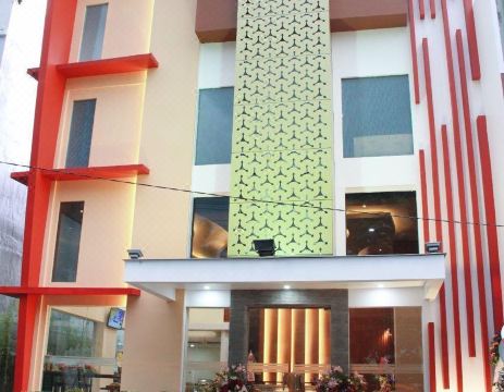 수미 호텔 수라바야