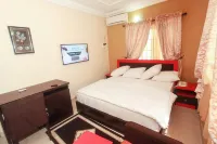 Carleton Hotel & Suites Hotels near Abule Eko Bus-Stop