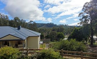 Elkanah Lodge and Conference Centre