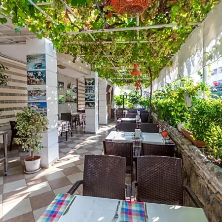 Hotel Dost