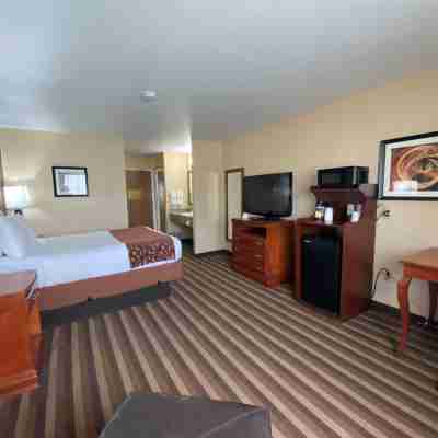 Best Western Manhattan Inn Rooms