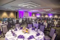 DoubleTree by Hilton Hotel Syracuse - breakfast