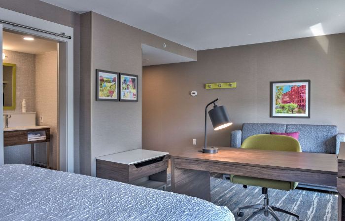 Hampton Inn & Suites by Hilton Keene