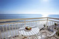 The Shores Resort & Spa - Romantic