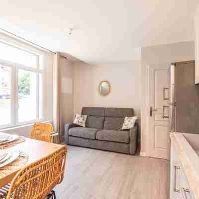 Au Coin des Vins Others