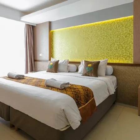Loji Hotel Hôtels à : Solo